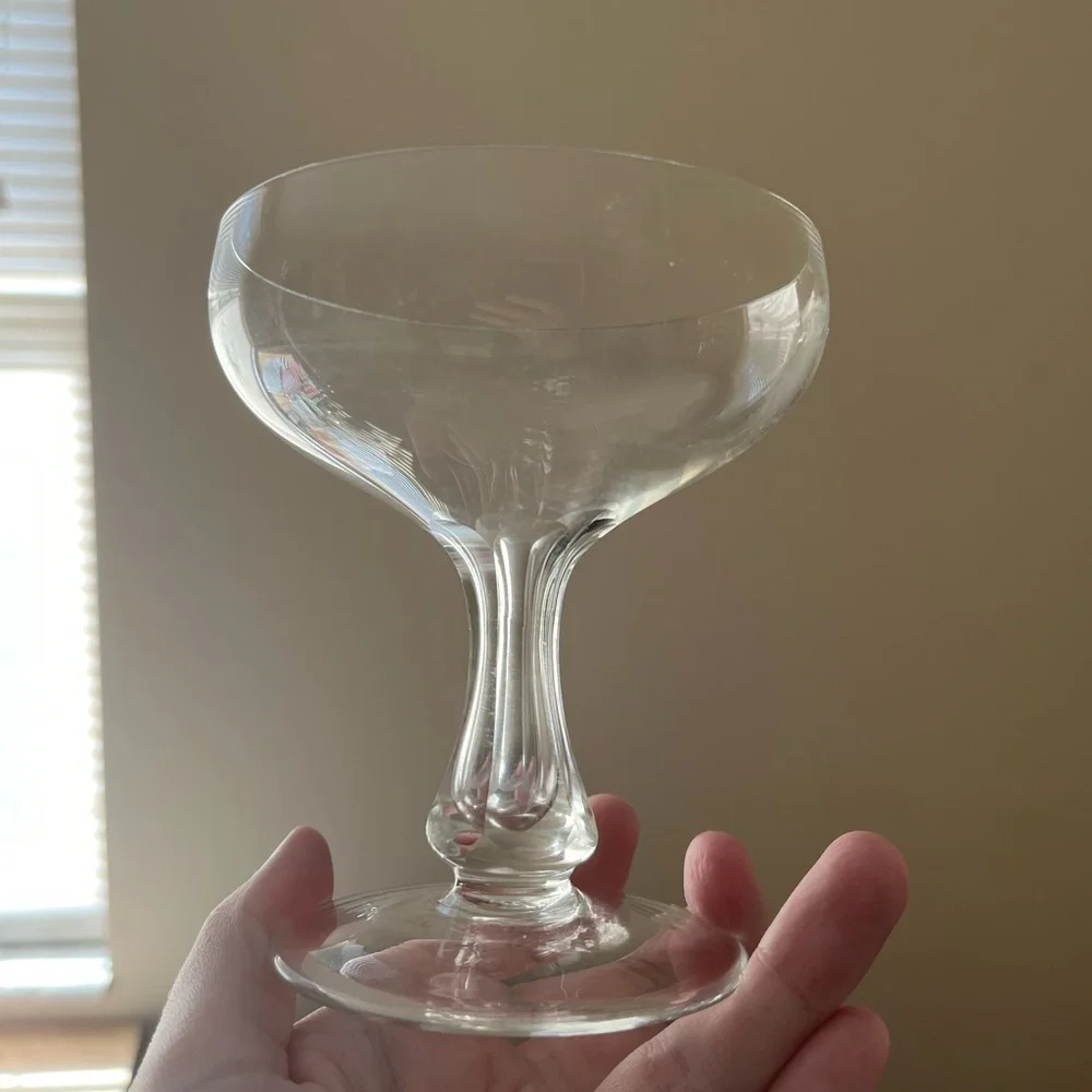 2 Glass Coupes